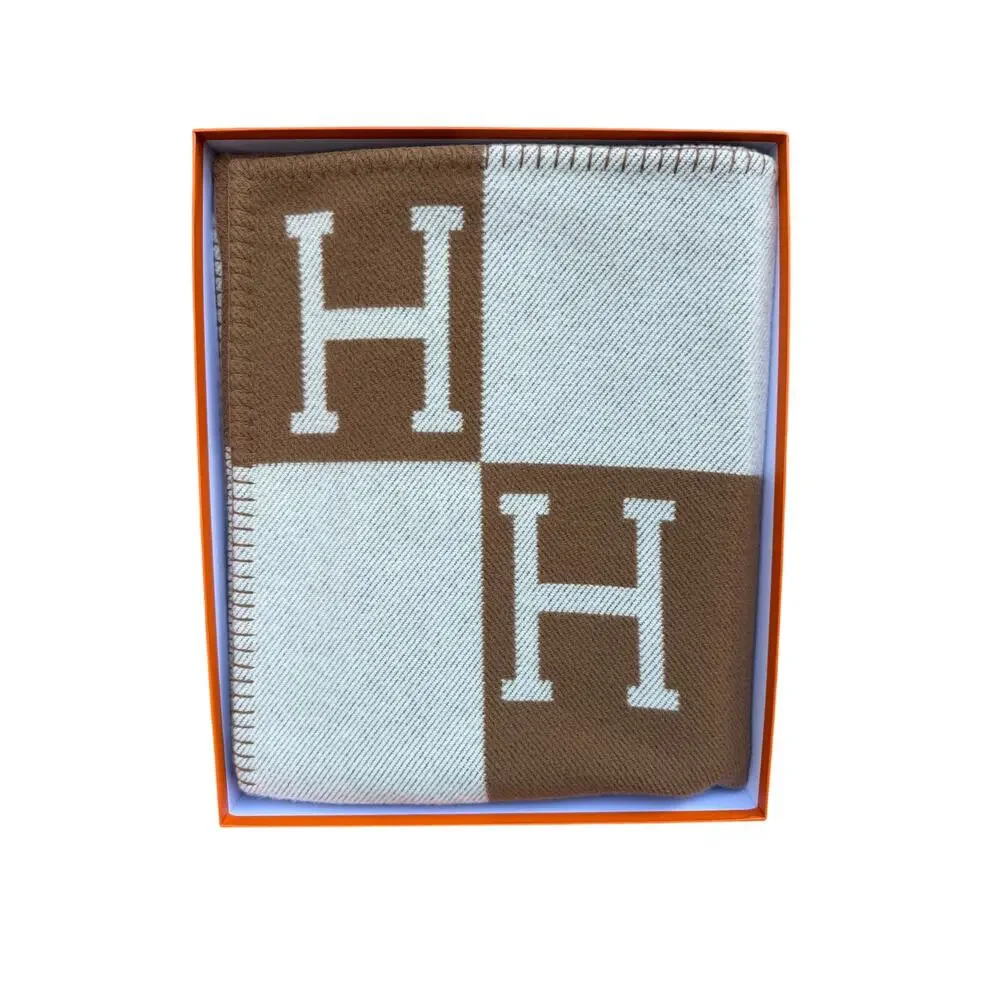 HERMÈS retail $2